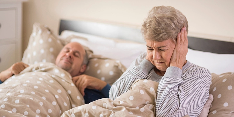 women struggling to sleep